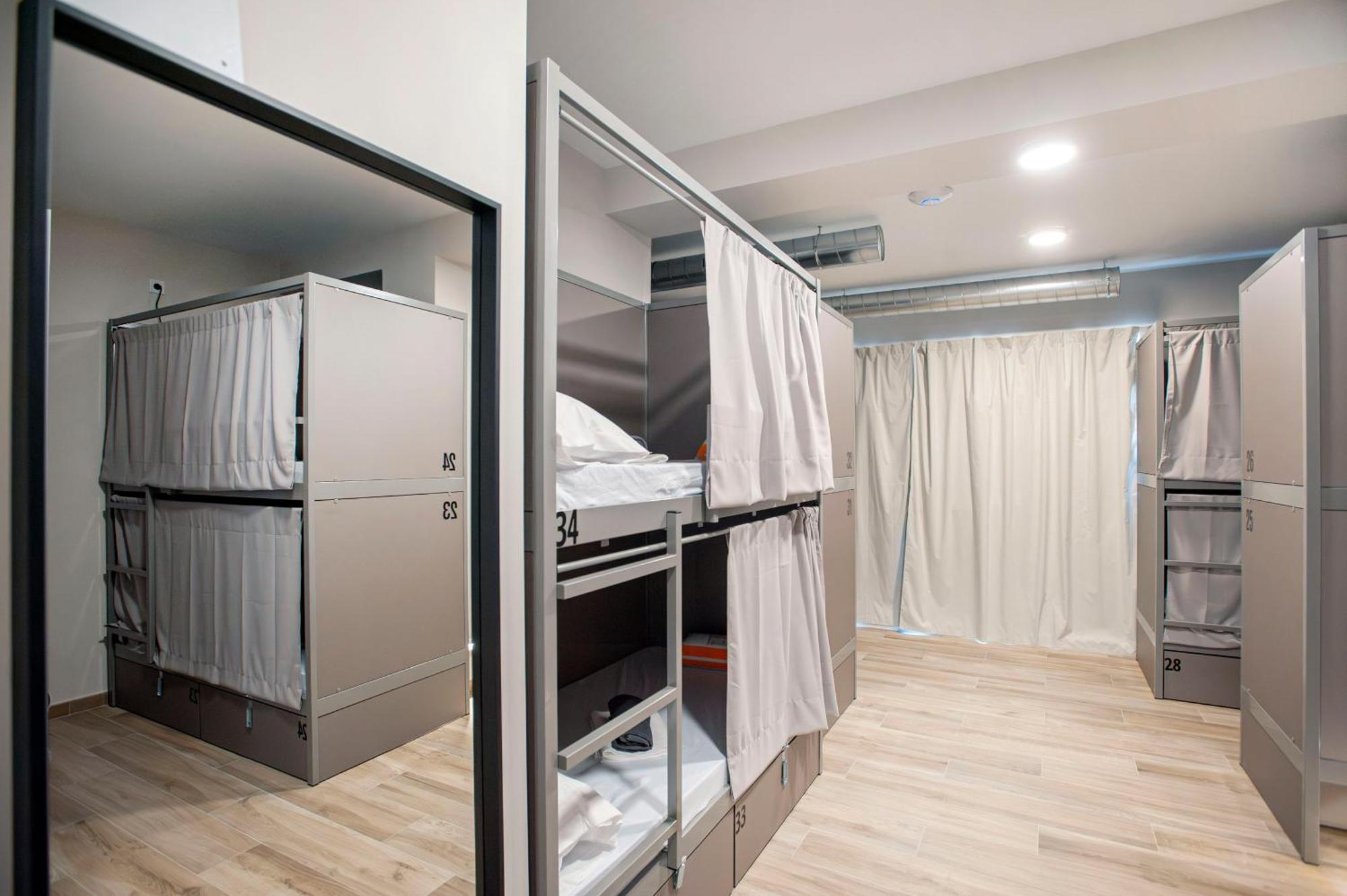 Hostel Dos Estaciones - Free Towels, Coffee & Tea, Remote Check-In Alicante Dış mekan fotoğraf